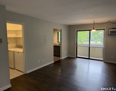 8 Oakwood Avenue - Photo Thumbnail 5