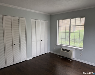 8 Oakwood Avenue - Photo Thumbnail 13