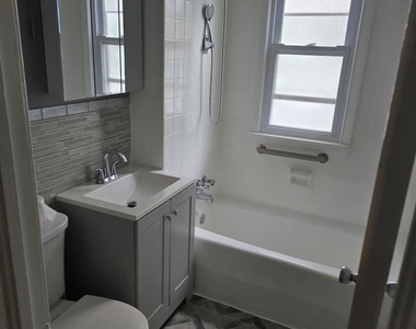 25 Curtin Avenue - Photo Thumbnail 1