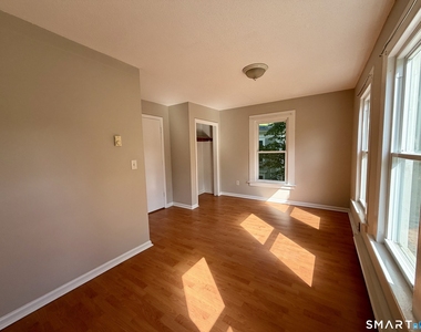 208 Main Street - Photo Thumbnail 16