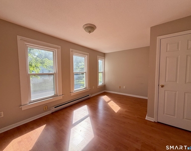 208 Main Street - Photo Thumbnail 15