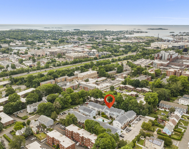 14-1/2 Fairview Avenue - Photo Thumbnail 13