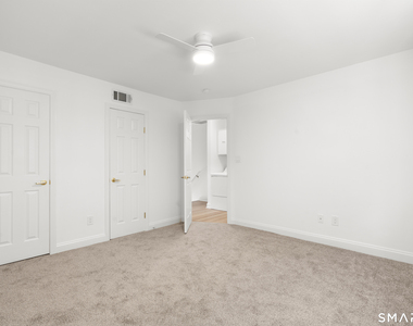 14-1/2 Fairview Avenue - Photo Thumbnail 9