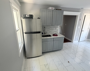 32 Alstrum Street - Photo Thumbnail 3