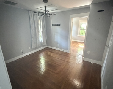 32 Alstrum Street - Photo Thumbnail 5