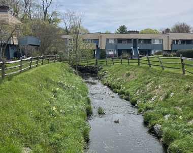 1153 Stratfield Road - Photo Thumbnail 13
