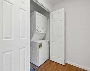 1153 Stratfield Road - Photo Thumbnail 10