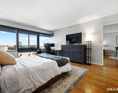 127 Greyrock Place - Photo Thumbnail 9