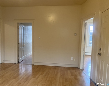 51 Grand Street - Photo Thumbnail 2