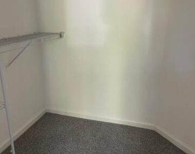 10 Norden Place - Photo Thumbnail 20