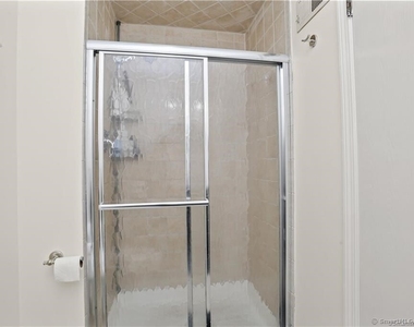 237 Strawberry Hill Avenue - Photo Thumbnail 21