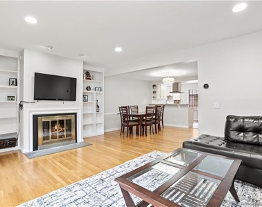 237 Strawberry Hill Avenue - Photo Thumbnail 3