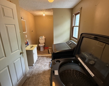 56 Ingraham Place - Photo Thumbnail 11