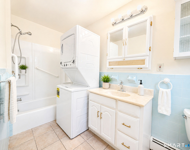291 Strawberry Hill Avenue - Photo Thumbnail 11
