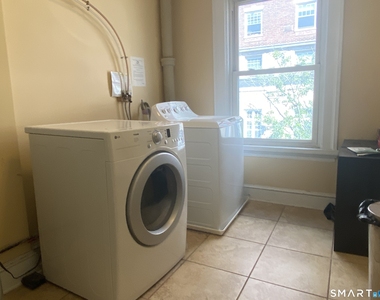 268 College Street - Photo Thumbnail 9