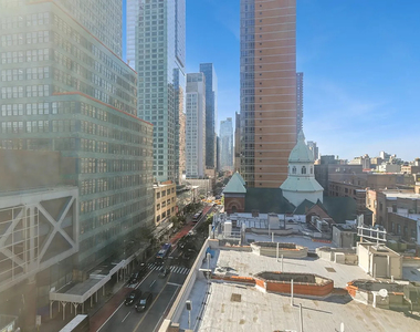 Hell’s Kitchen 43rd Street - Photo Thumbnail 14