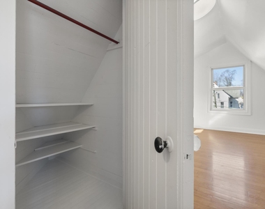 48 Lockwood Avenue - Photo Thumbnail 13
