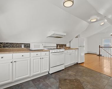 48 Lockwood Avenue - Photo Thumbnail 9