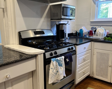 46 Parkway - Photo Thumbnail 11