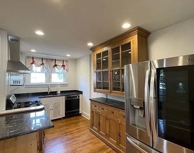 46 Parkway - Photo Thumbnail 6