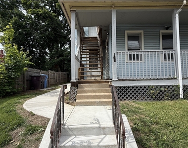 125 Columbia Street - Photo Thumbnail 15
