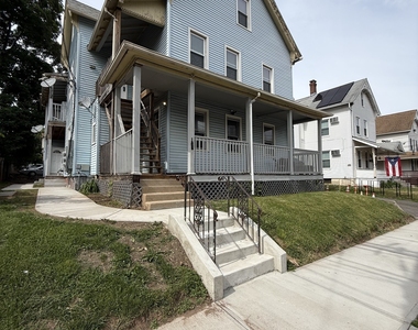 125 Columbia Street - Photo Thumbnail 13