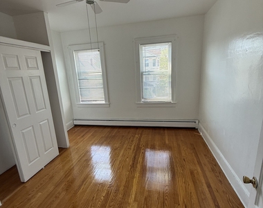 125 Columbia Street - Photo Thumbnail 5