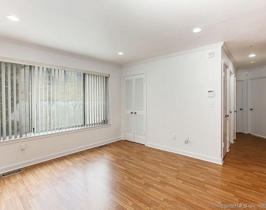 33 Pleasant Street - Photo Thumbnail 3