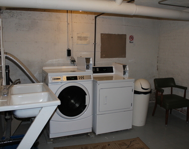 888 Farmington Avenue - Photo Thumbnail 22