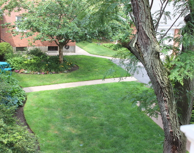 888 Farmington Avenue - Photo Thumbnail 21