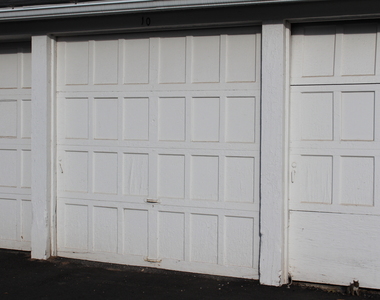 888 Farmington Avenue - Photo Thumbnail 23