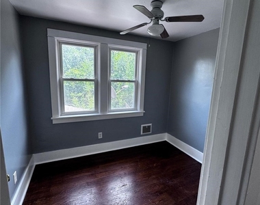 2308 Starkamp St - Photo Thumbnail 9