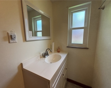 809 Carbon Rd - Photo Thumbnail 33