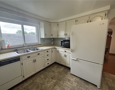 809 Carbon Rd - Photo Thumbnail 14