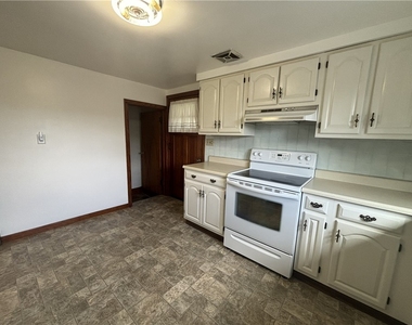 809 Carbon Rd - Photo Thumbnail 12