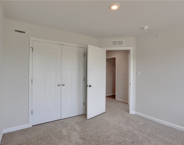 311 Alliance Drive - Photo Thumbnail 23
