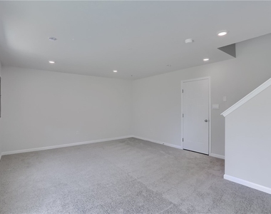 311 Alliance Drive - Photo Thumbnail 2