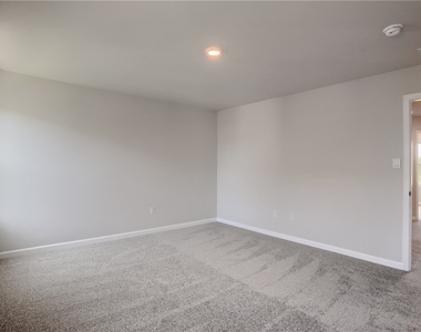 311 Alliance Drive - Photo Thumbnail 29