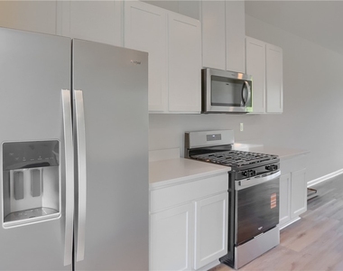 311 Alliance Drive - Photo Thumbnail 16