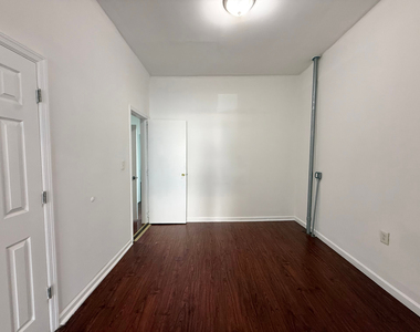 228 Covert Street - Photo Thumbnail 4