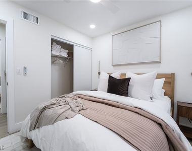 3138 Belvedere Drive - Photo Thumbnail 25