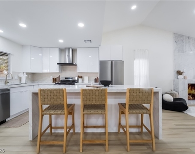 3138 Belvedere Drive - Photo Thumbnail 14