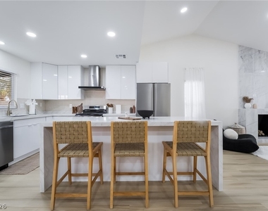 3138 Belvedere Drive - Photo Thumbnail 15