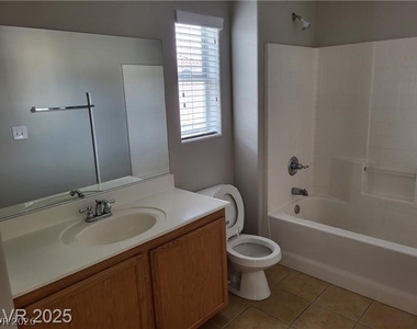 7531 Redwood Point Street - Photo Thumbnail 8
