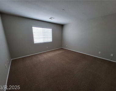 7531 Redwood Point Street - Photo Thumbnail 3