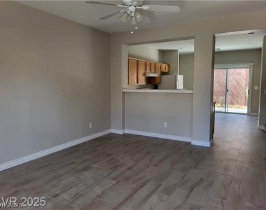7531 Redwood Point Street - Photo Thumbnail 10