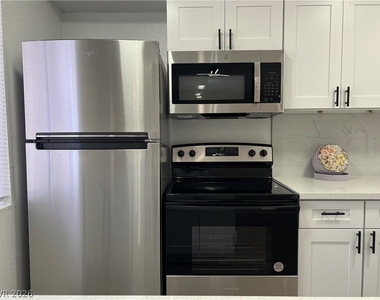5080 Indian River Drive - Photo Thumbnail 10
