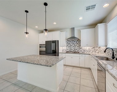 185 Lilt Avenue - Photo Thumbnail 17