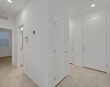 8454 Vacarez Drive - Photo Thumbnail 21