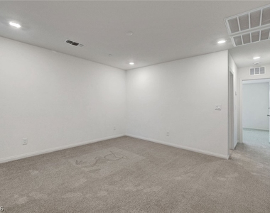 8454 Vacarez Drive - Photo Thumbnail 29